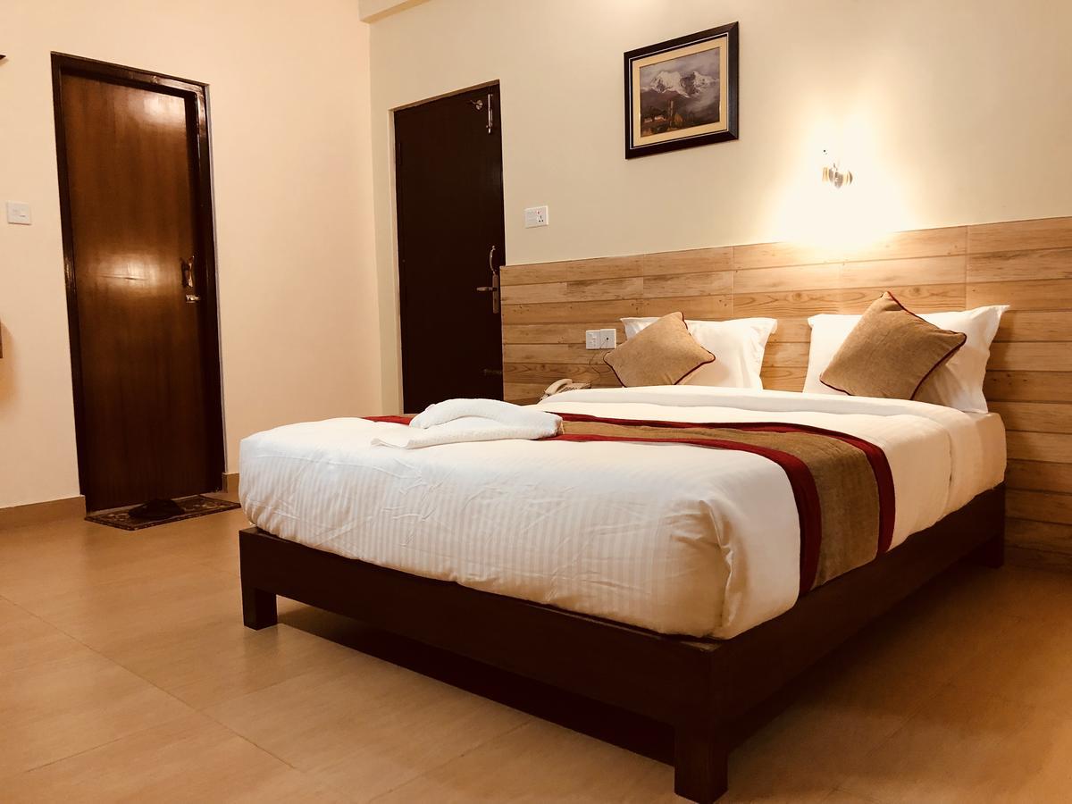 Hotel Guru Pokhara Exterior photo
